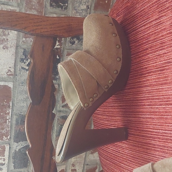 Dana Buchman Suede Clogs Size 6 - Picture 3 of 10